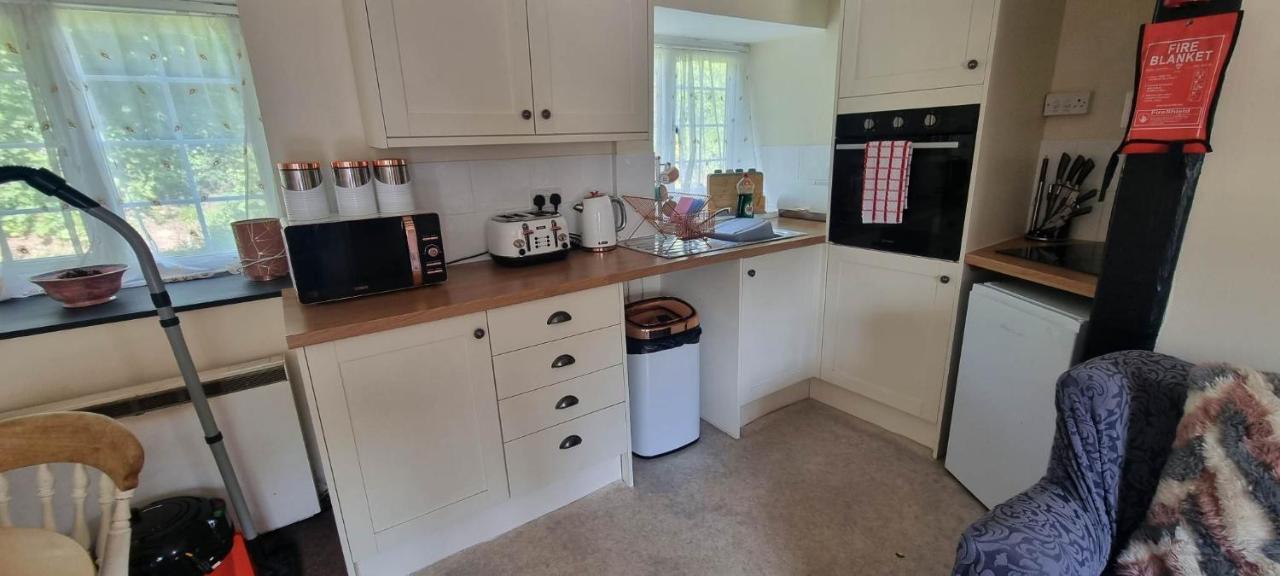 No 4 Trelawney Apartment - Onsite Bar - Restaurant - Horse Riding Menheniot Extérieur photo
