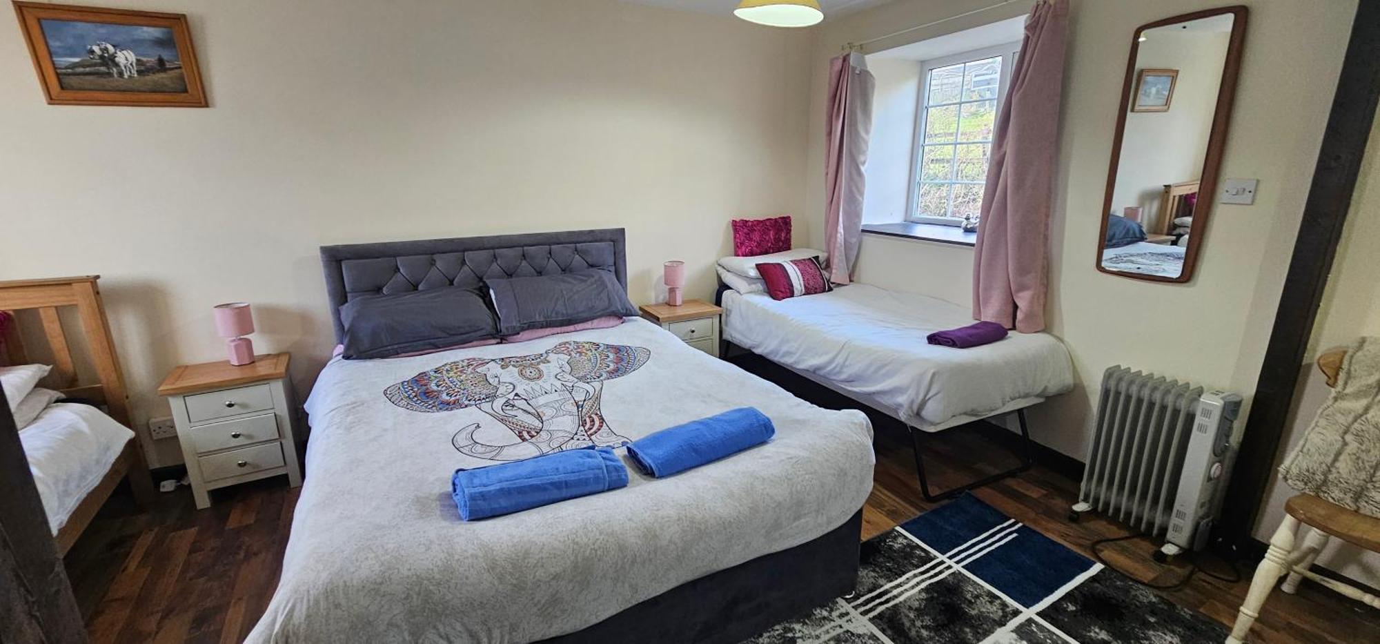 No 4 Trelawney Apartment - Onsite Bar - Restaurant - Horse Riding Menheniot Extérieur photo